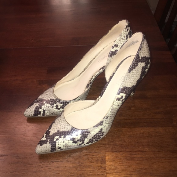 snakeskin pumps nine west